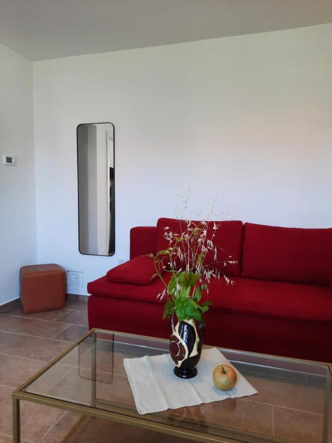 Appartements Lena. Premantura Esterno foto
