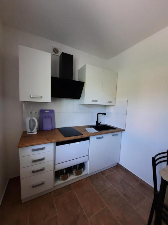 Appartements Lena. Premantura Esterno foto