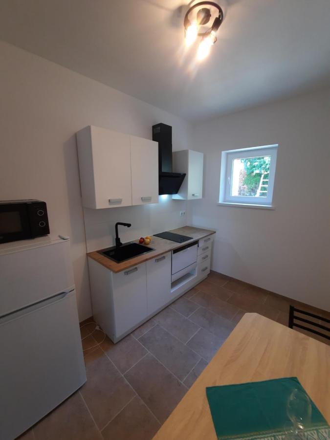 Appartements Lena. Premantura Esterno foto
