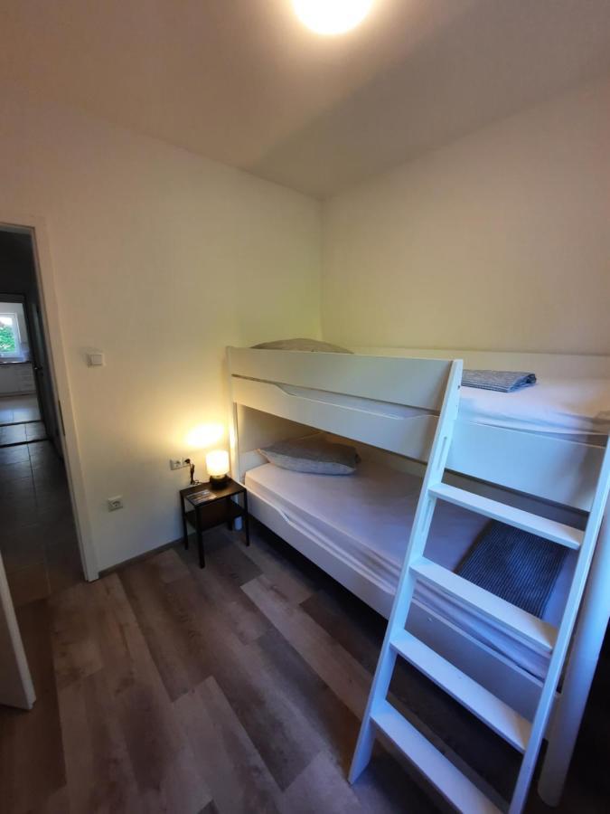 Appartements Lena. Premantura Esterno foto