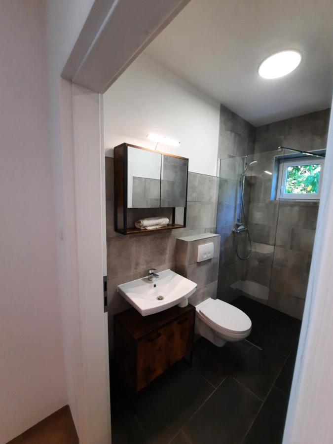 Appartements Lena. Premantura Esterno foto