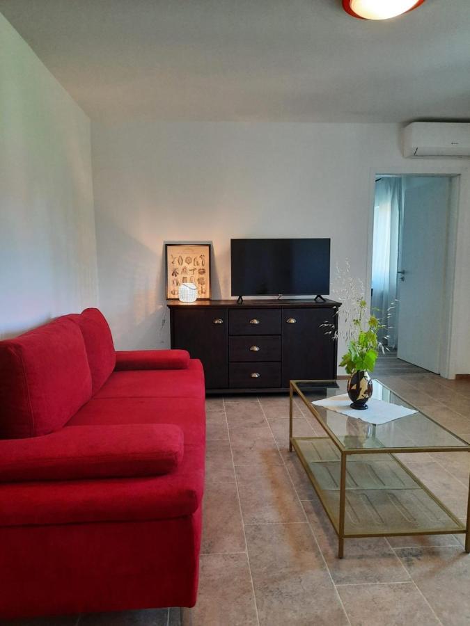 Appartements Lena. Premantura Esterno foto