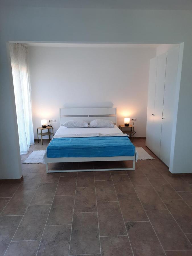 Appartements Lena. Premantura Esterno foto