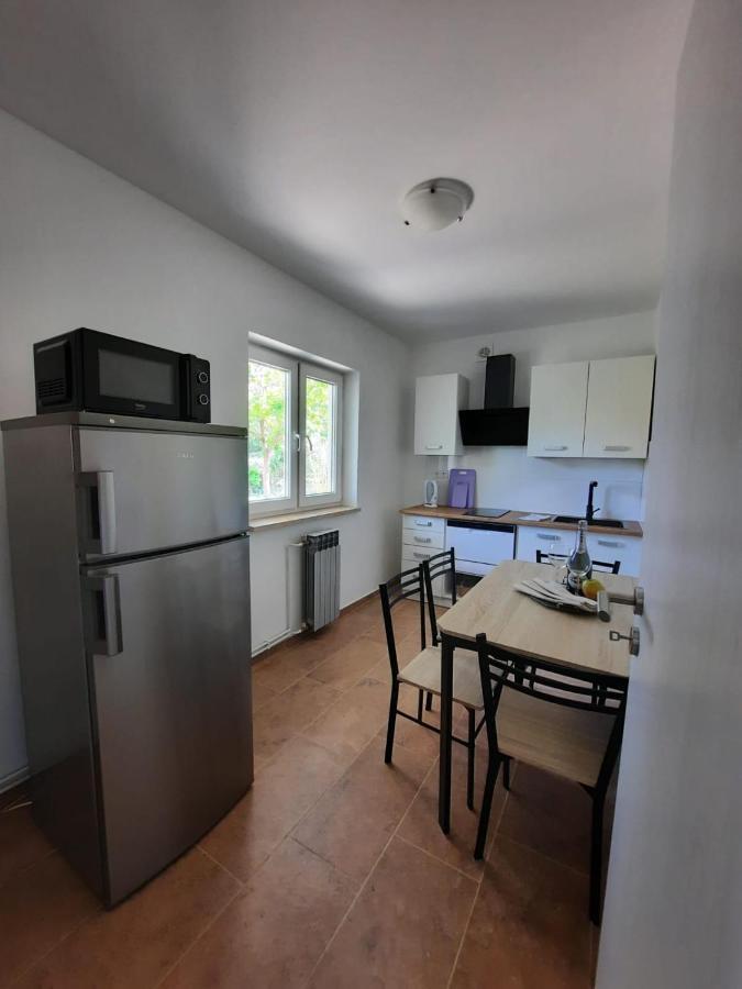 Appartements Lena. Premantura Esterno foto